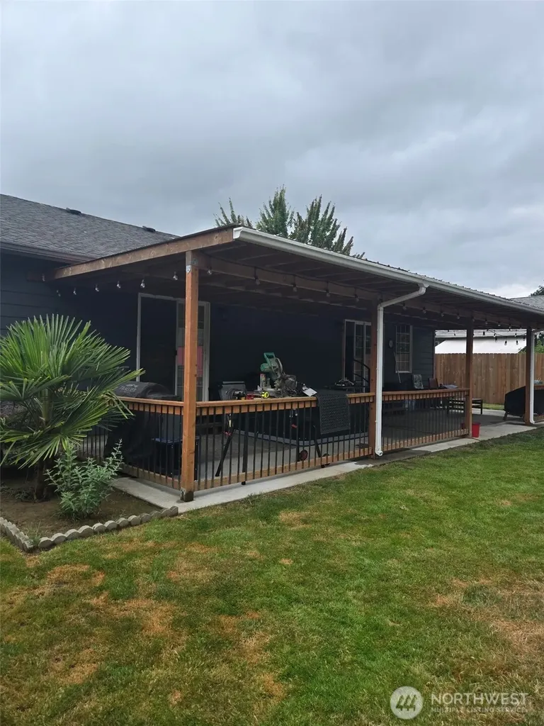 4236 Pennsylvania Longview WA 98632