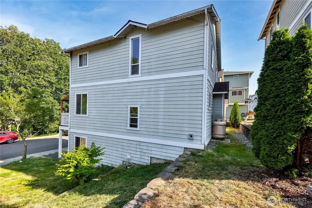 1102 Chestnut Street Everett WA 98201