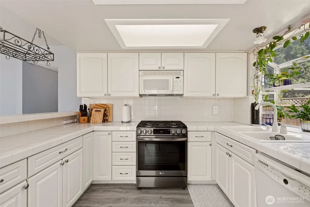 18930 SE 263rd Street Covington WA 98042