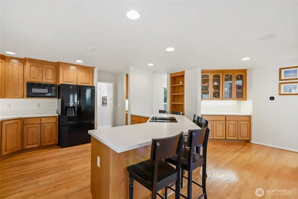 4997 SW Old Clifton Road Port Orchard WA 98367