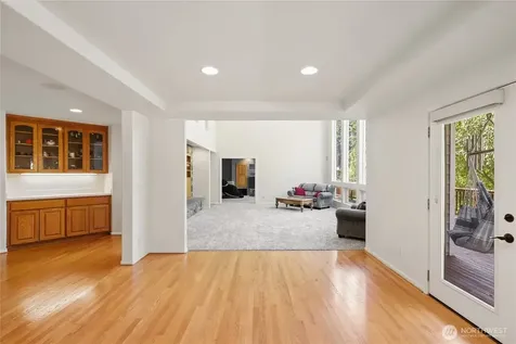 4997 SW Old Clifton Road Port Orchard WA 98367
