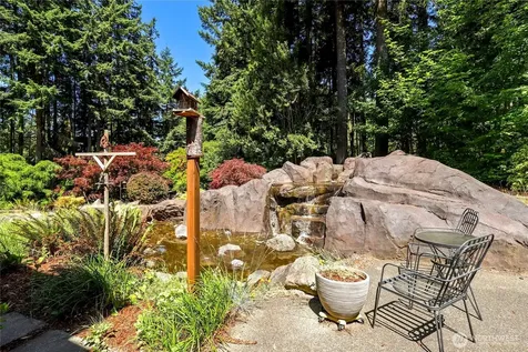 4997 SW Old Clifton Road Port Orchard WA 98367
