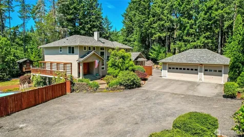 4997 SW Old Clifton Road Port Orchard WA 98367