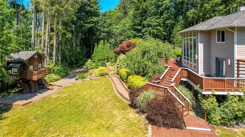 4997 SW Old Clifton Road Port Orchard WA 98367