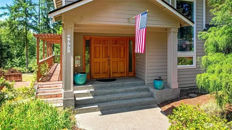 4997 SW Old Clifton Road Port Orchard WA 98367