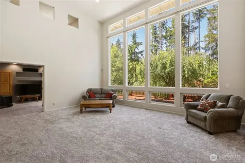 4997 SW Old Clifton Road Port Orchard WA 98367