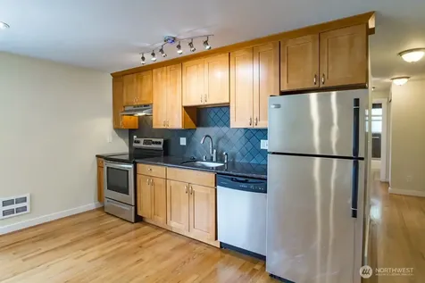 2211 Franklin Avenue E Seattle WA 98102