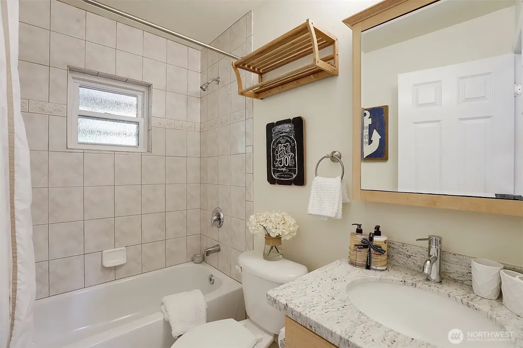 12116 NE 137th Place Kirkland WA 98034