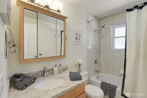 12116 NE 137th Place Kirkland WA 98034