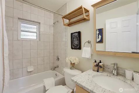12116 NE 137th Place Kirkland WA 98034