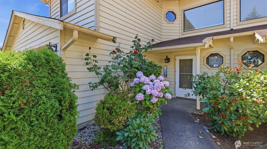 24931 109th Place SE Kent WA 98030