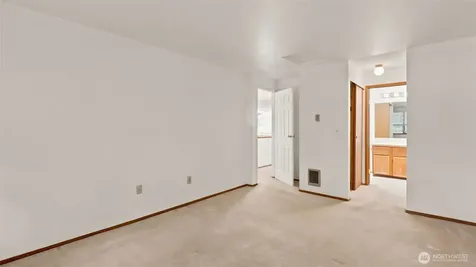 24931 109th Place SE Kent WA 98030