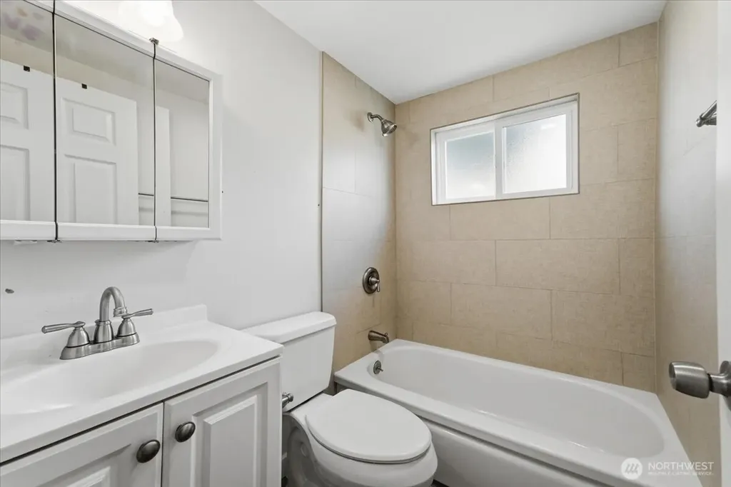 119 W Gibson Avenue Chelan WA 98816