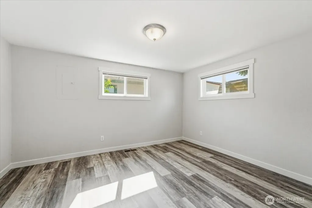 119 W Gibson Avenue Chelan WA 98816