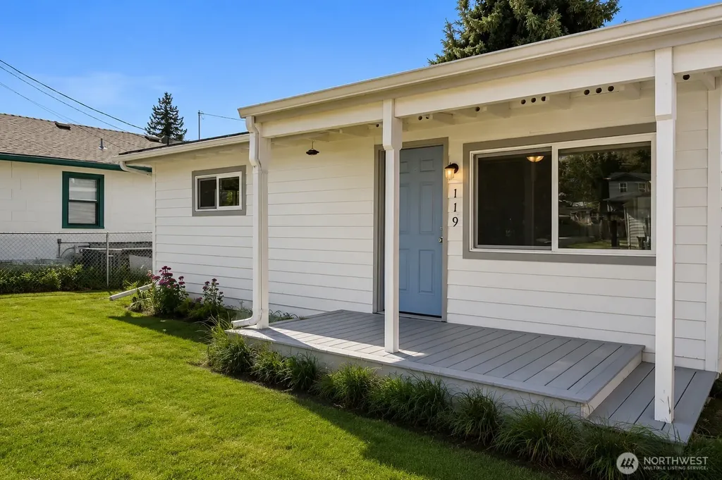 119 W Gibson Avenue Chelan WA 98816