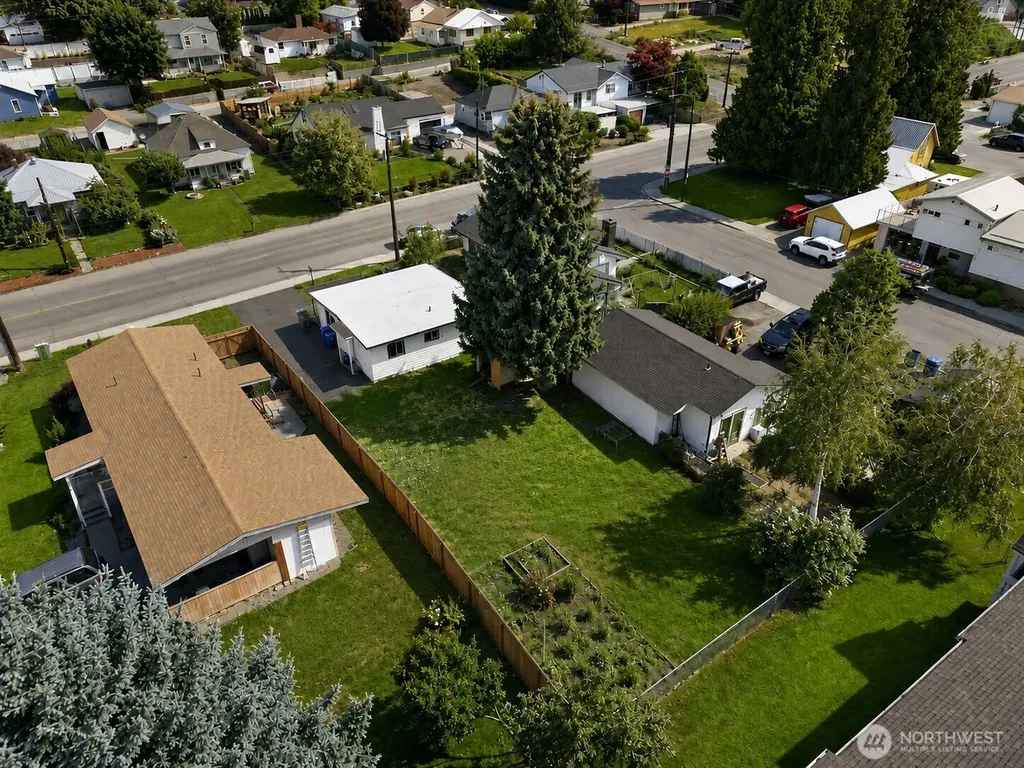 119 W Gibson Avenue Chelan WA 98816