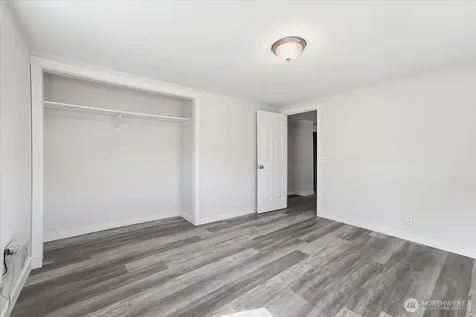 119 W Gibson Avenue Chelan WA 98816