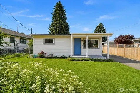 119 W Gibson Avenue Chelan WA 98816