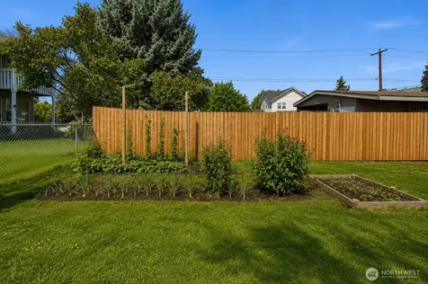 119 W Gibson Avenue Chelan WA 98816