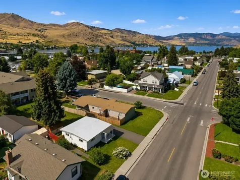 119 W Gibson Avenue Chelan WA 98816