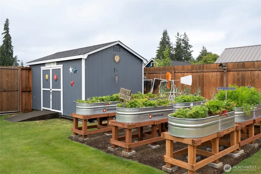 101 S 16th Street Elma WA 98541