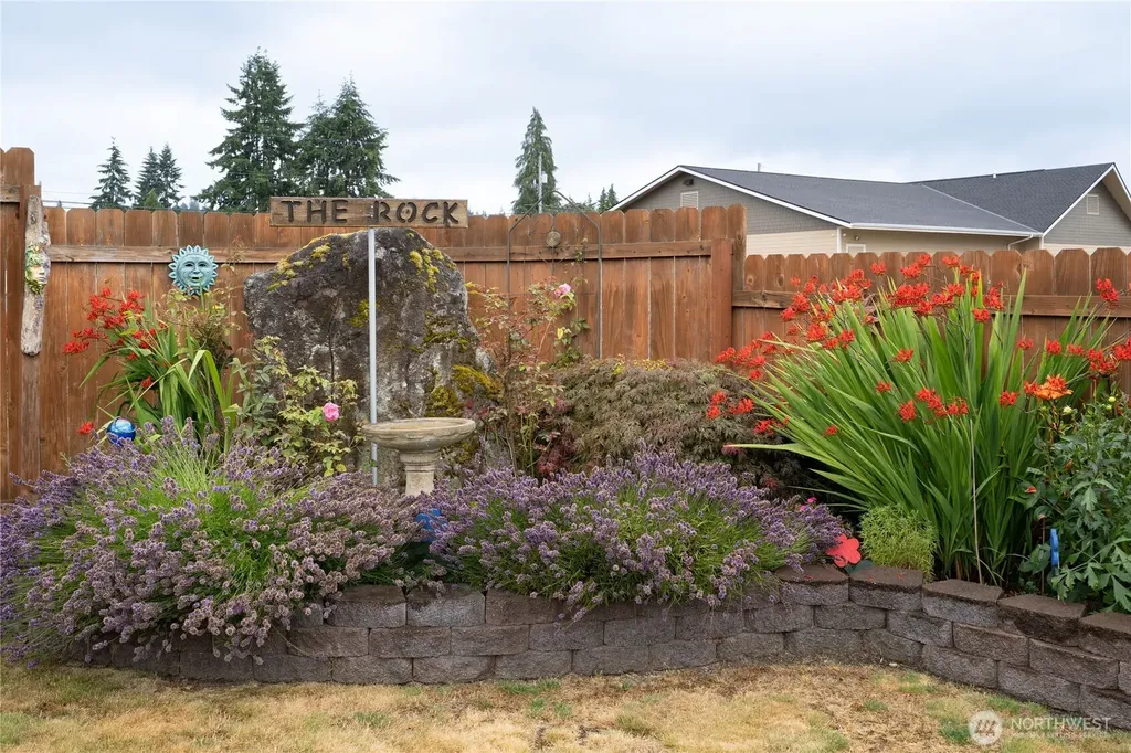 101 S 16th Street Elma WA 98541