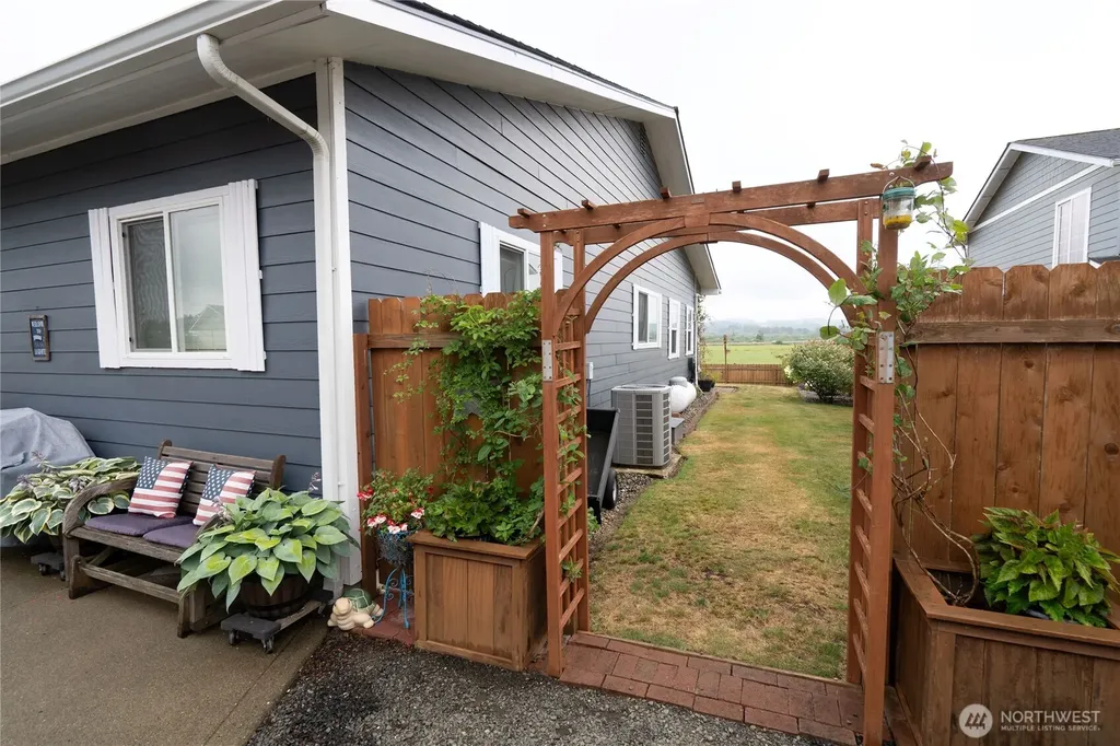 101 S 16th Street Elma WA 98541