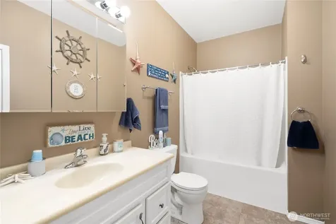 101 S 16th Street Elma WA 98541