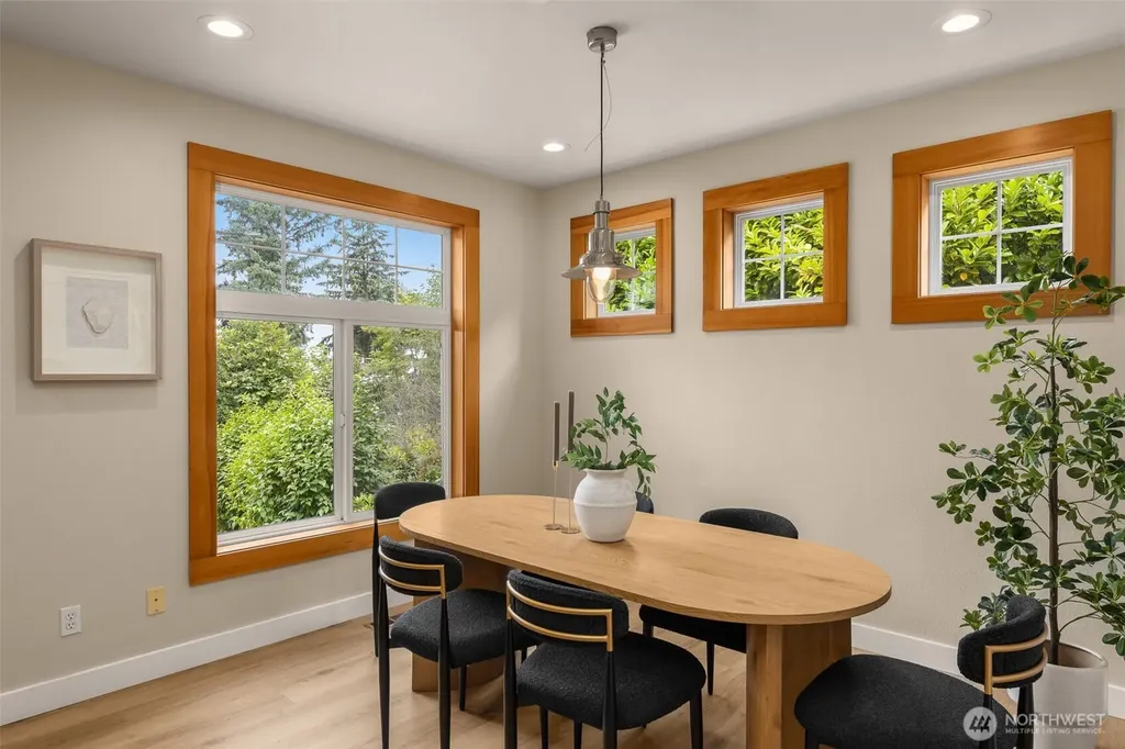15110 SE 53rd Place Bellevue WA 98006