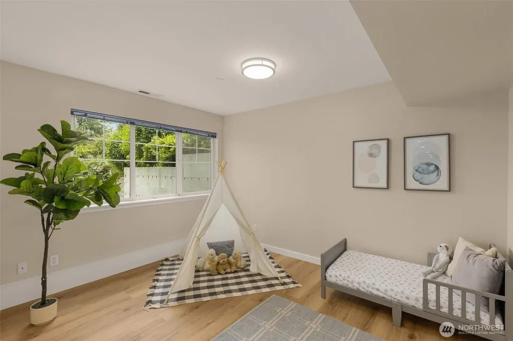 15110 SE 53rd Place Bellevue WA 98006