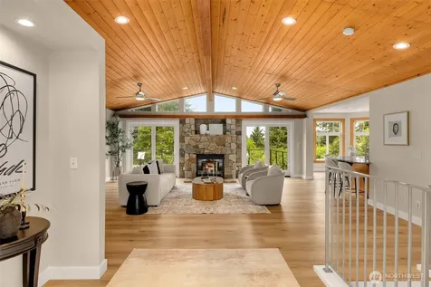 15110 SE 53rd Place Bellevue WA 98006