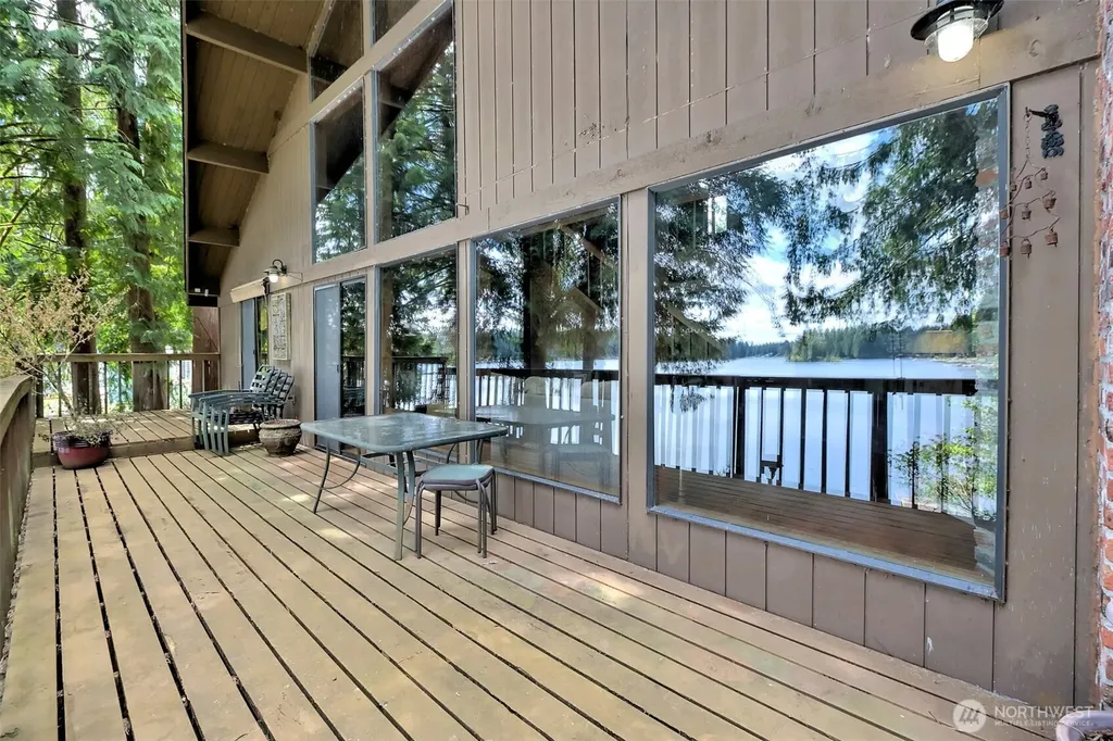 910 E St Andrews Drive Shelton WA 98584