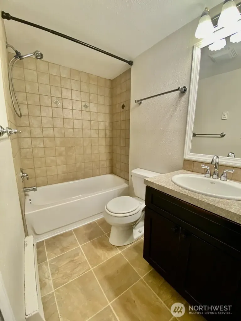 4209 37th Avenue S Seattle WA 98118