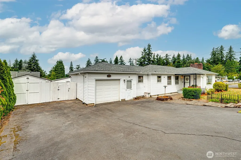 813 N 16th Avenue Kelso WA 98626