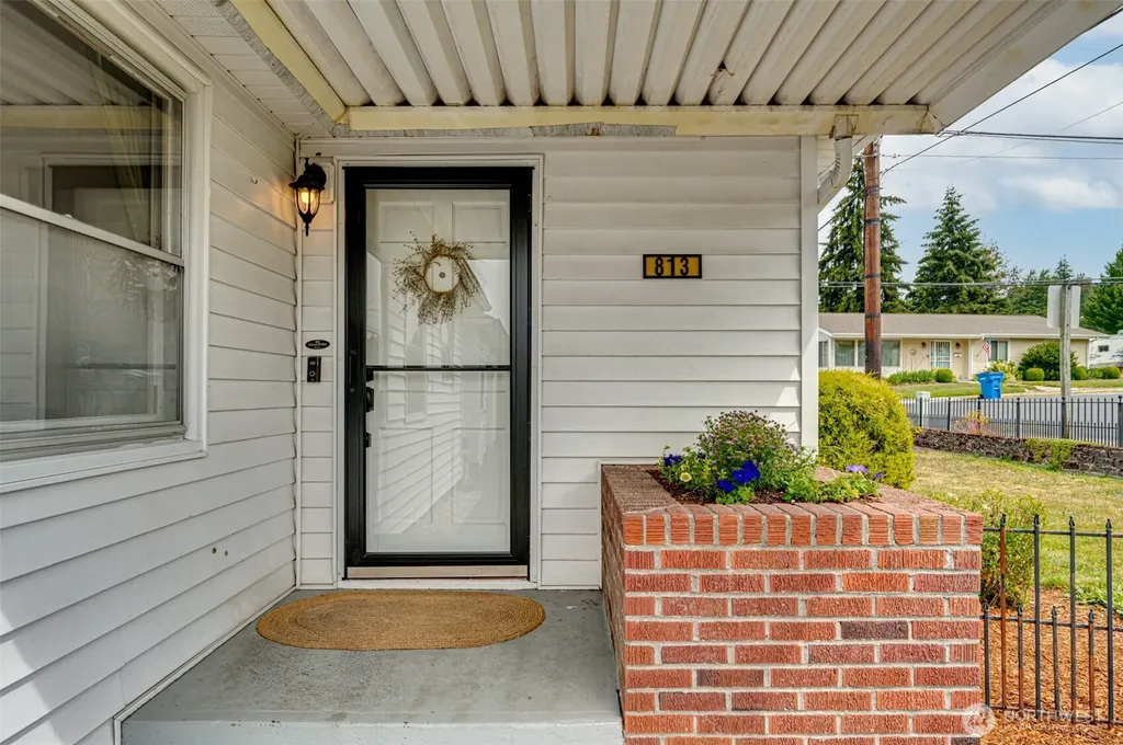 813 N 16th Avenue Kelso WA 98626