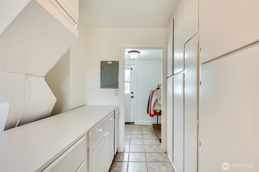 813 N 16th Avenue Kelso WA 98626
