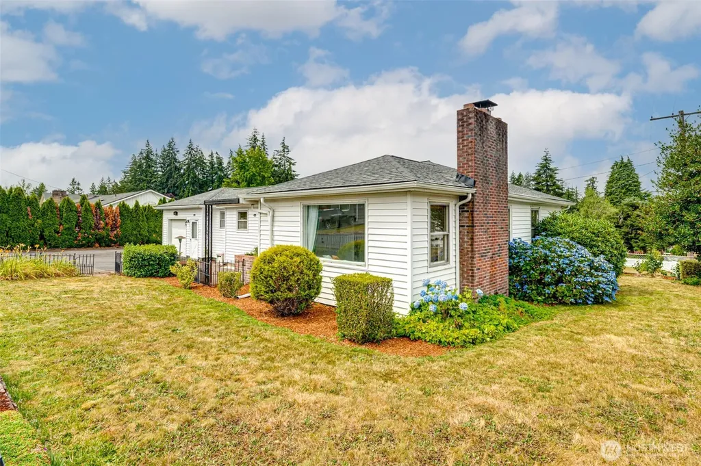 813 N 16th Avenue Kelso WA 98626