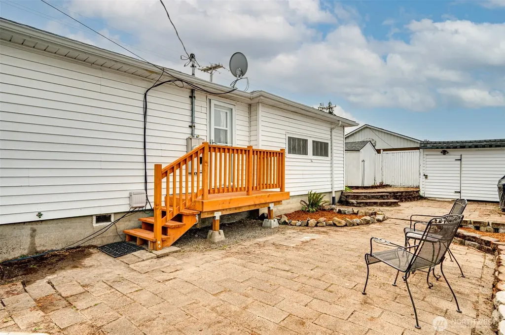 813 N 16th Avenue Kelso WA 98626