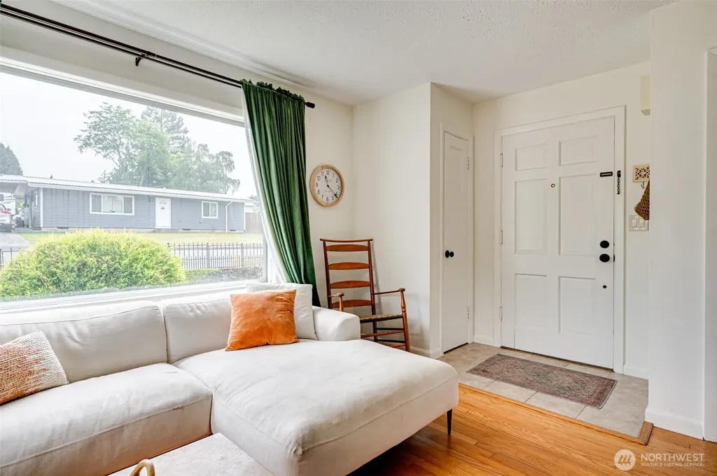 813 N 16th Avenue Kelso WA 98626