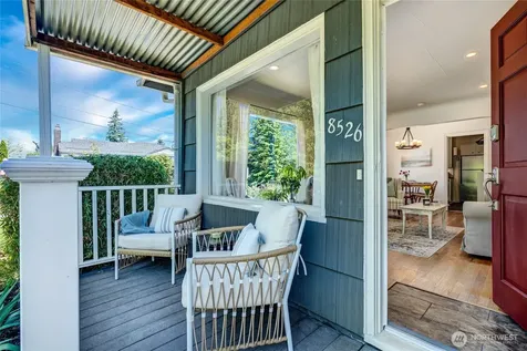 8526 17th Avenue NE Seattle WA 98115