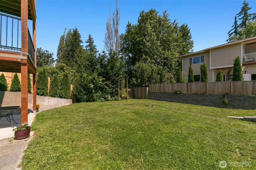 4608 223 Street SW Mountlake Terrace WA 98043