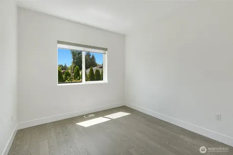 4608 223 Street SW Mountlake Terrace WA 98043