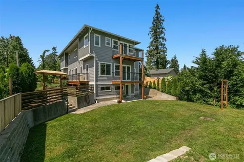 4608 223 Street SW Mountlake Terrace WA 98043