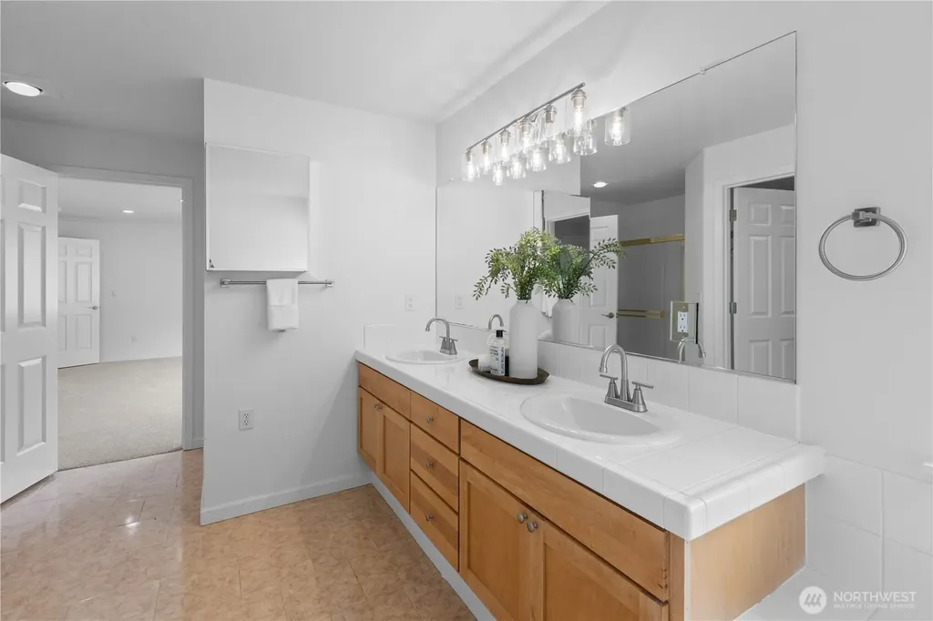 13350 NE 134th Place Kirkland WA 98034