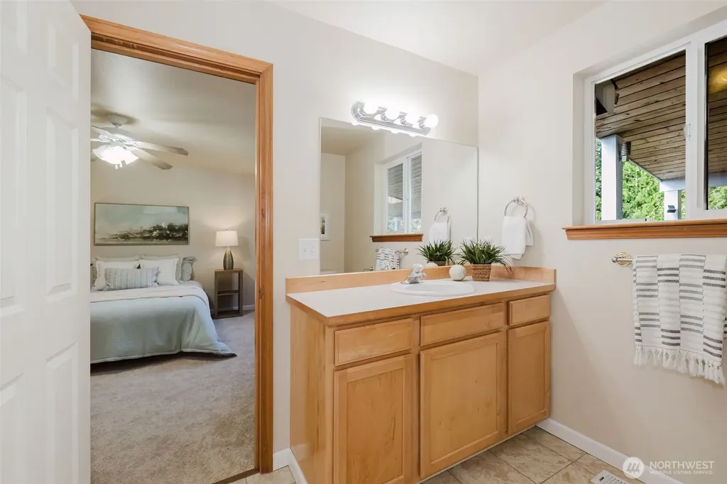 19741 12th Avenue NE Poulsbo WA 98370