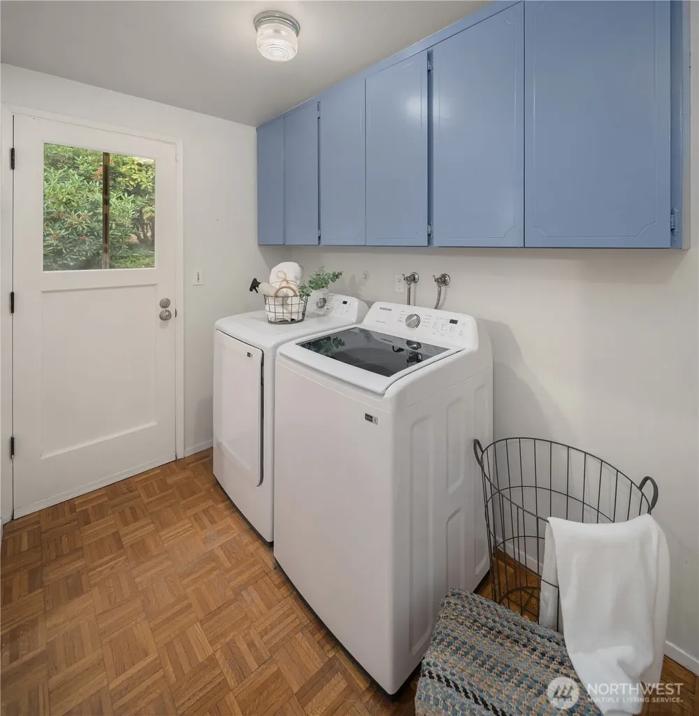 4301 72nd Avenue W University Place WA 98466