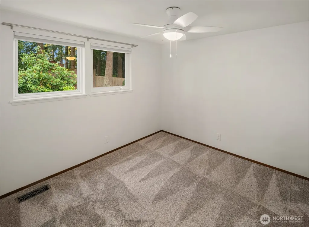 4301 72nd Avenue W University Place WA 98466
