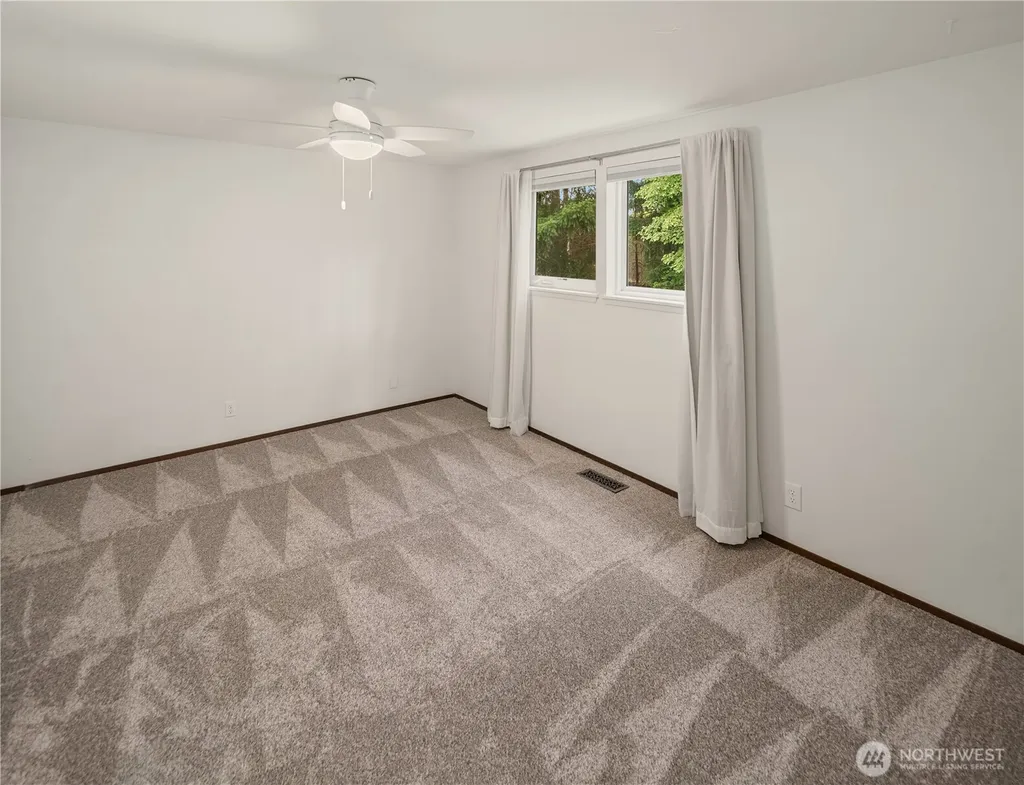 4301 72nd Avenue W University Place WA 98466