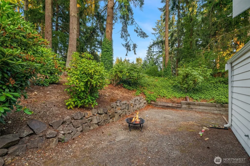 4301 72nd Avenue W University Place WA 98466