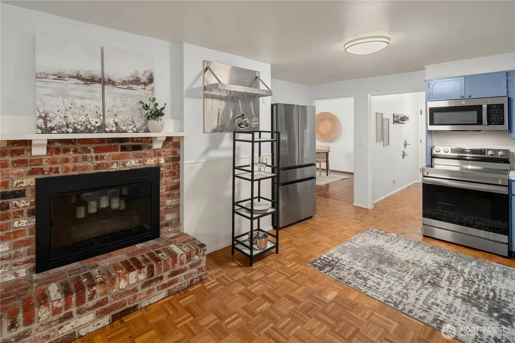 4301 72nd Avenue W University Place WA 98466
